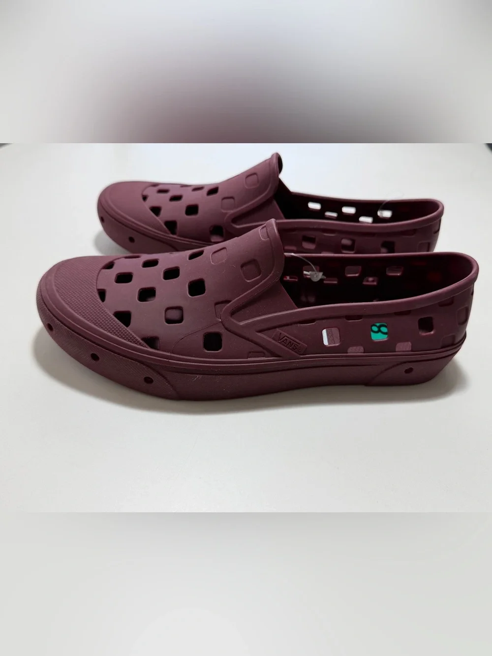 NWT Vans Slip-On TRK, all-rubber, water-friendly outdoor to be Hybrid W 9.5/ M 8 - Picture 4 of 8